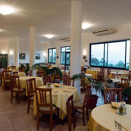 Villaggio Pineta Petto Bianco Capo Vaticano Ngoại thất bức ảnh