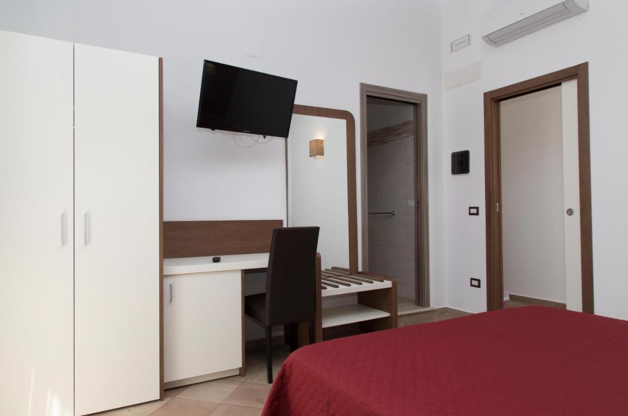 Villaggio Pineta Petto Bianco Capo Vaticano Ngoại thất bức ảnh