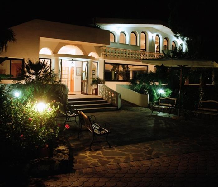 Villaggio Pineta Petto Bianco Capo Vaticano Ngoại thất bức ảnh
