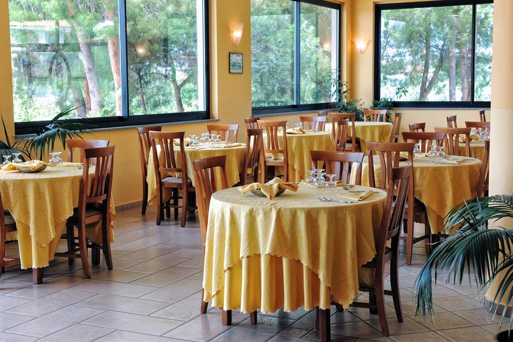 Villaggio Pineta Petto Bianco Capo Vaticano Ngoại thất bức ảnh