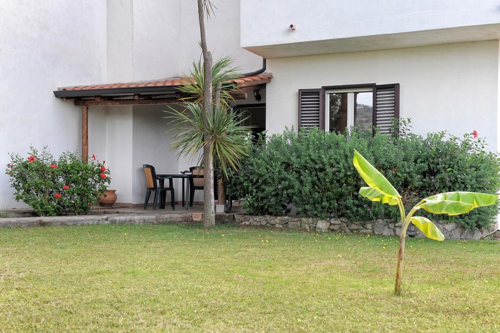 Villaggio Pineta Petto Bianco Capo Vaticano Phòng bức ảnh