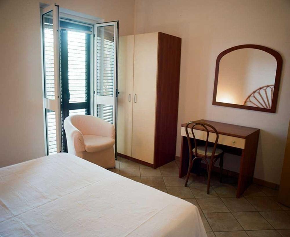 Villaggio Pineta Petto Bianco Capo Vaticano Ngoại thất bức ảnh