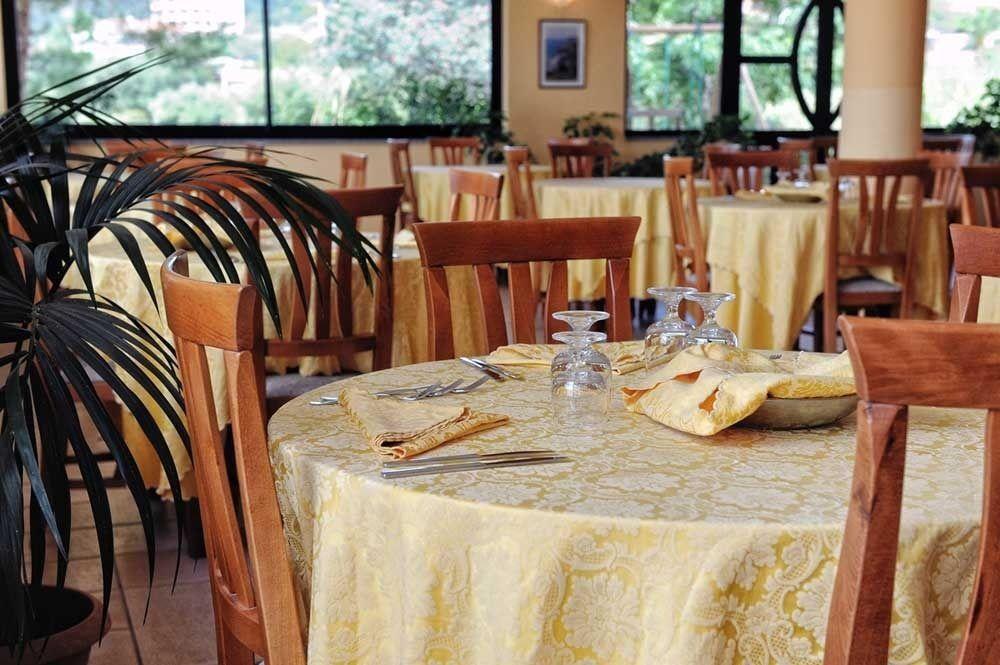 Villaggio Pineta Petto Bianco Capo Vaticano Ngoại thất bức ảnh