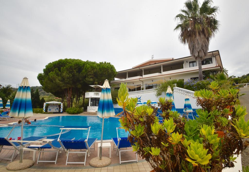 Villaggio Pineta Petto Bianco Capo Vaticano Ngoại thất bức ảnh